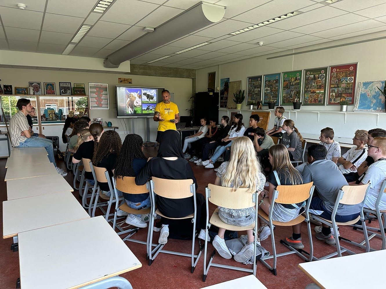 Voorlichtingsles over zwerfafval in de klas