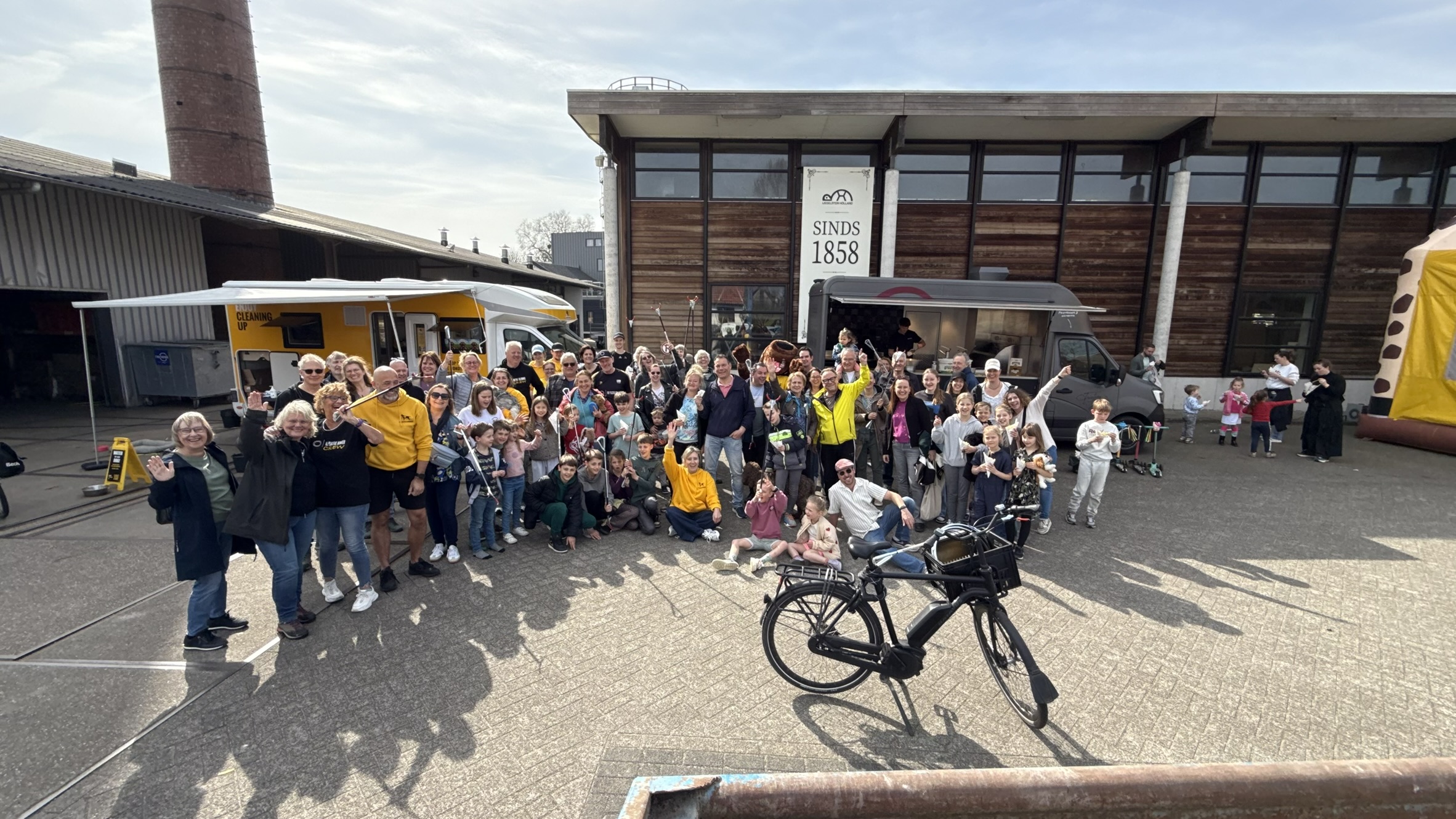 IJsselstein Schoon: Meer dan 100 deelnemers ruimen 120 kg afval op