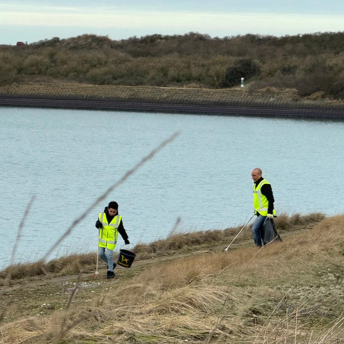 Muziek en sfeer tijdens een cleanup